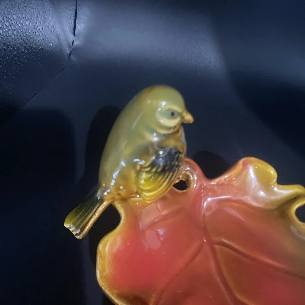 Charming tii Collections Handcrafted Bird On A Fall Leaf Soap Dish